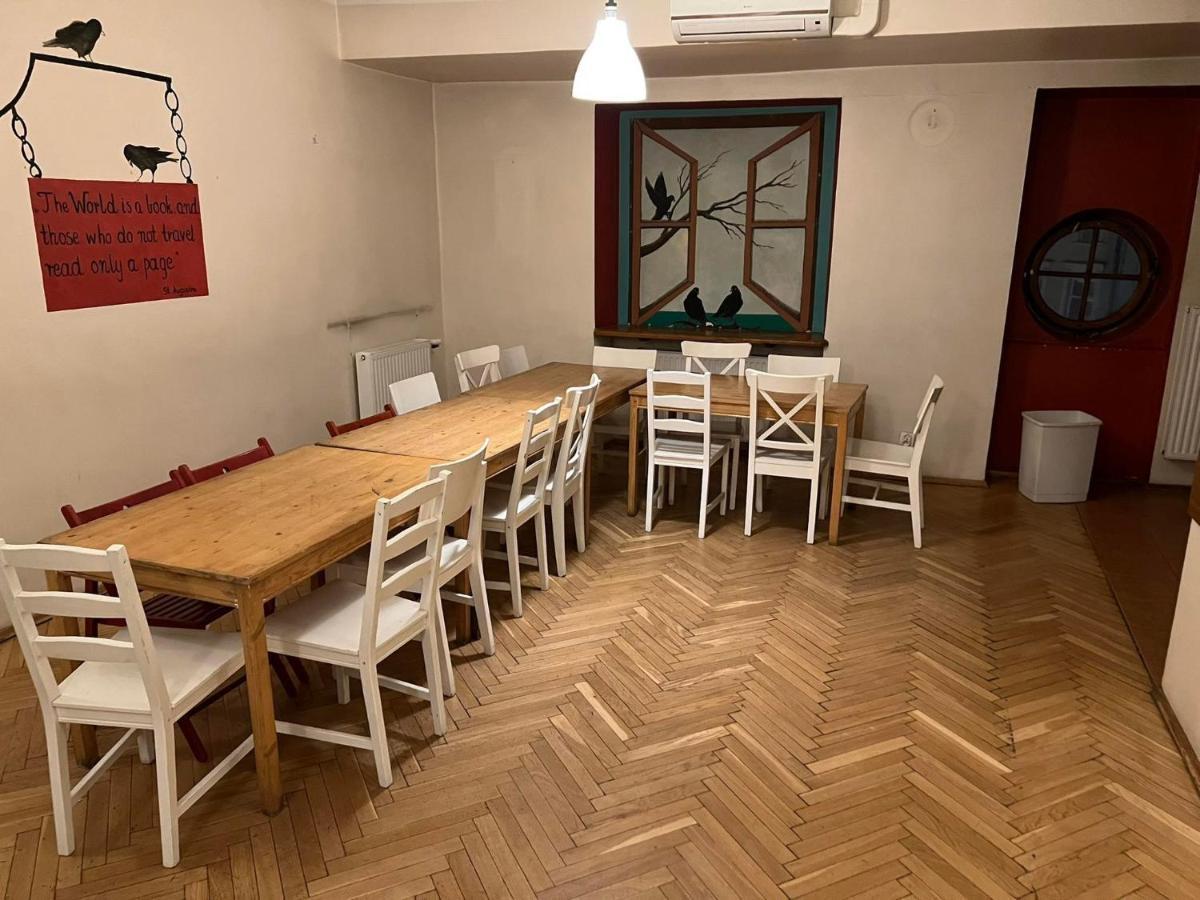 50 People Bis Apartment Красков Екстериор снимка